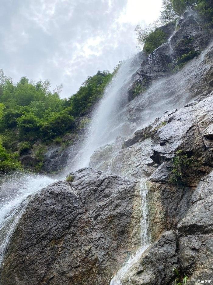 摇滚乐团的装扮
